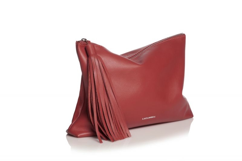 Bolso piel rojo clutch con borla Lacambra